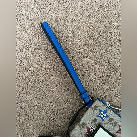 New tags NWT Karl Lagerfeld Paris Maybelle SLG Zip Wallet Wristlet Strap Gift - Picture 7 of 12